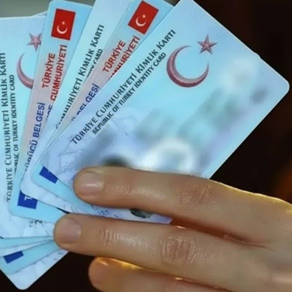 Türkiye'de çeşitli nedenlerle soyadından memnun olmayan vatandaşların nüfus müdürlüklerine başvurarak