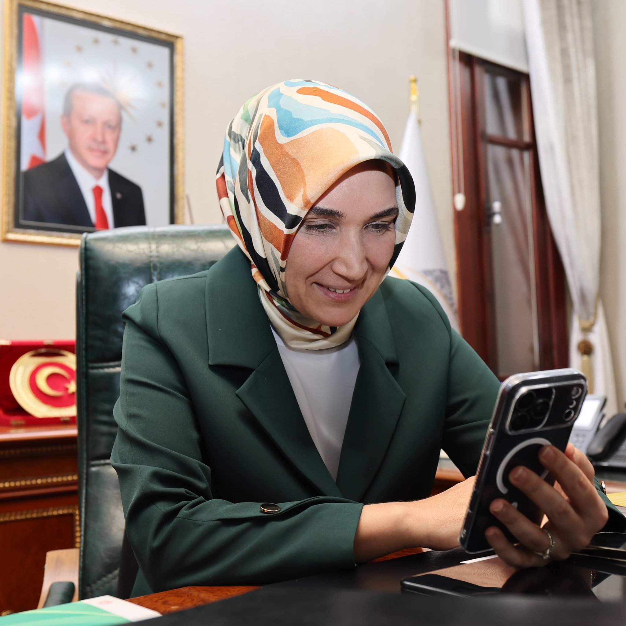 Afyonkarahisar Valisi Doç. Dr. Kübra Güran Yiğitbaşı, sosyal medya üzerinden