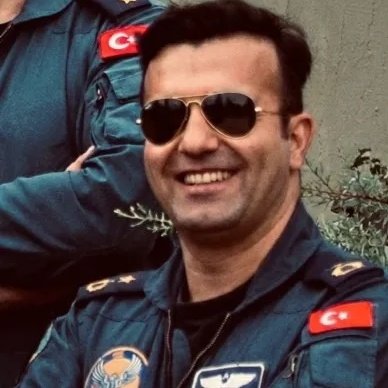 Balıkesir'de düşen F-16 uçağında şehit olan Pilot Binbaşı İbrahim Bolat'ın,
