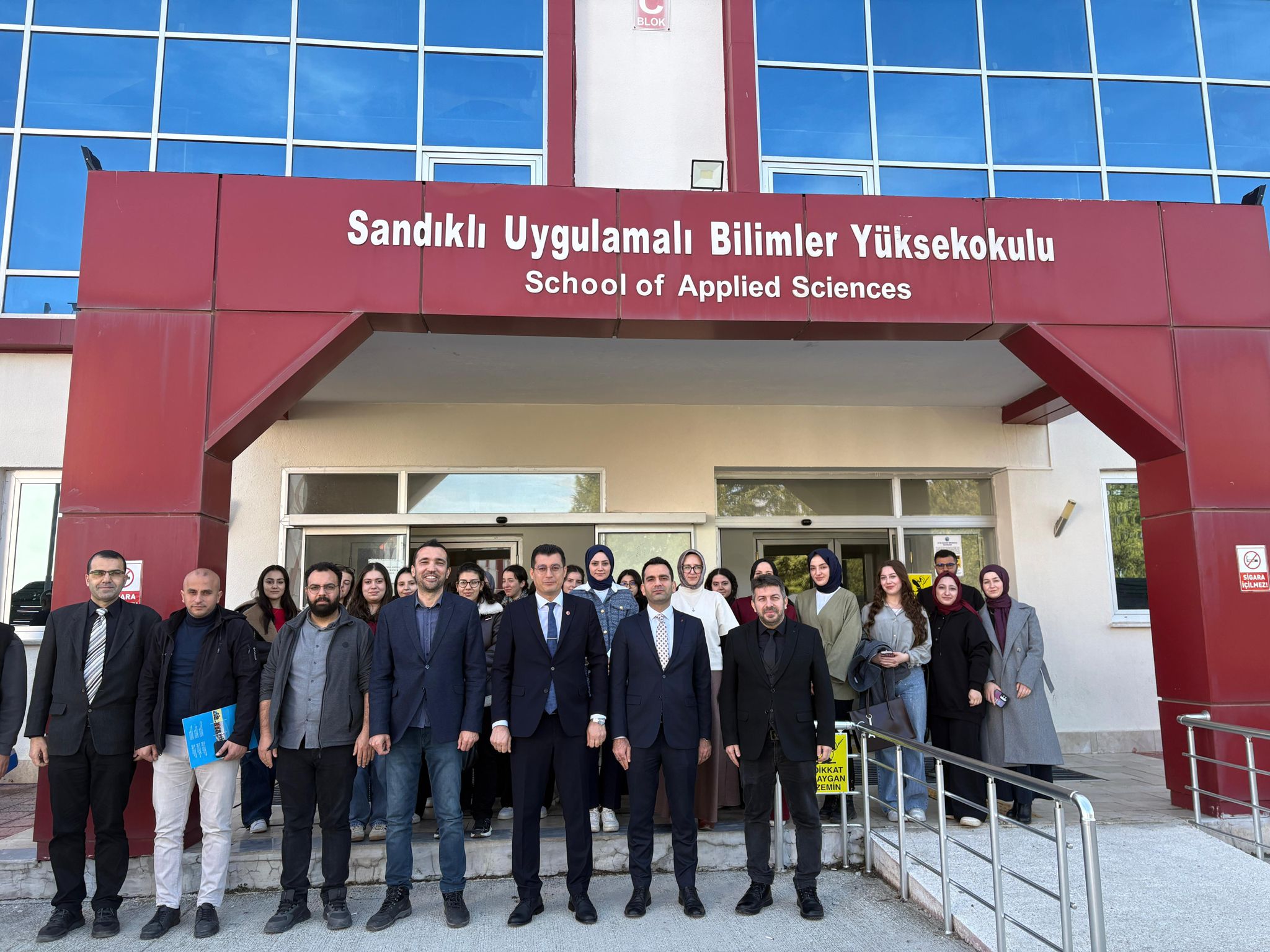 Sandıklı Cumhuriyet Başsavcılığı tarafından, son yıllarda artan dijital dolandırıcılık ve