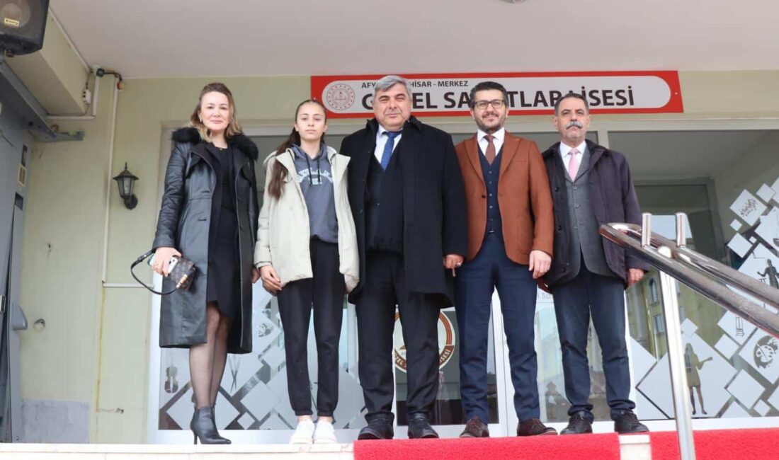 Afyonkarahisar Valisi Doç. Dr. Kübra Güran Yiğitbaşı, hayallerini sanatla şekillendirmek