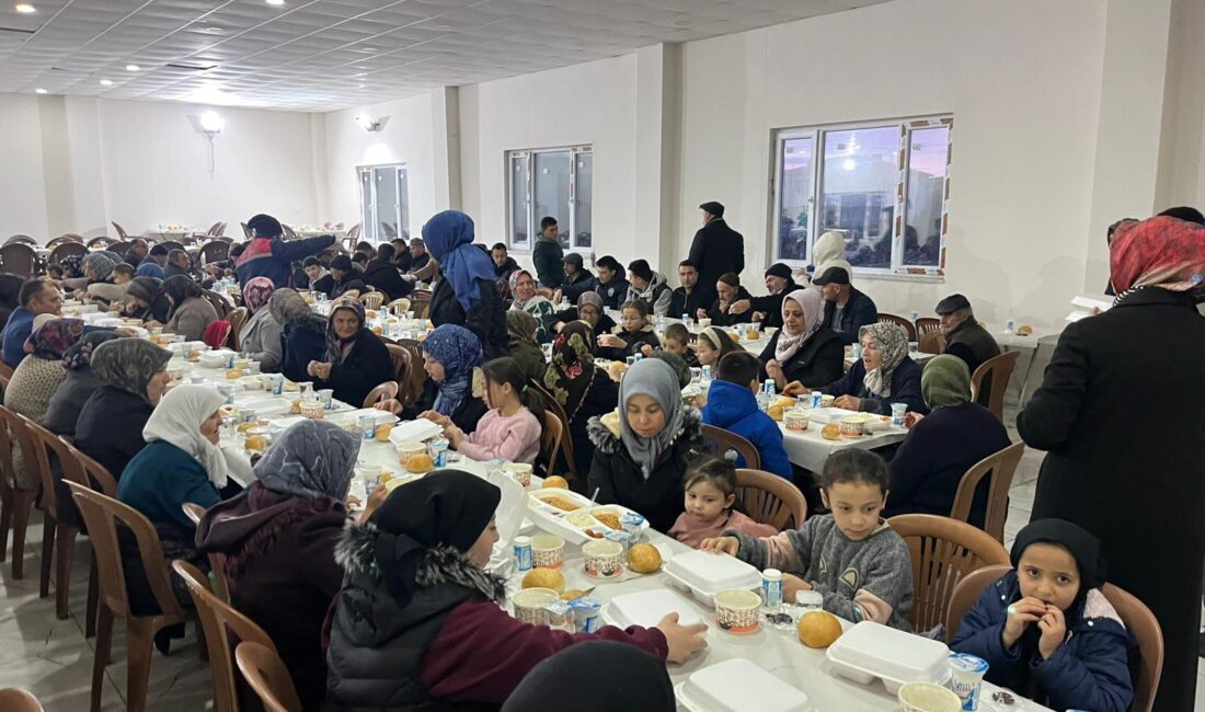 İhsaniye Belediye Başkanı Emine Gökçe öncülüğünde, Beyköy’de yaklaşık 1000 kişinin