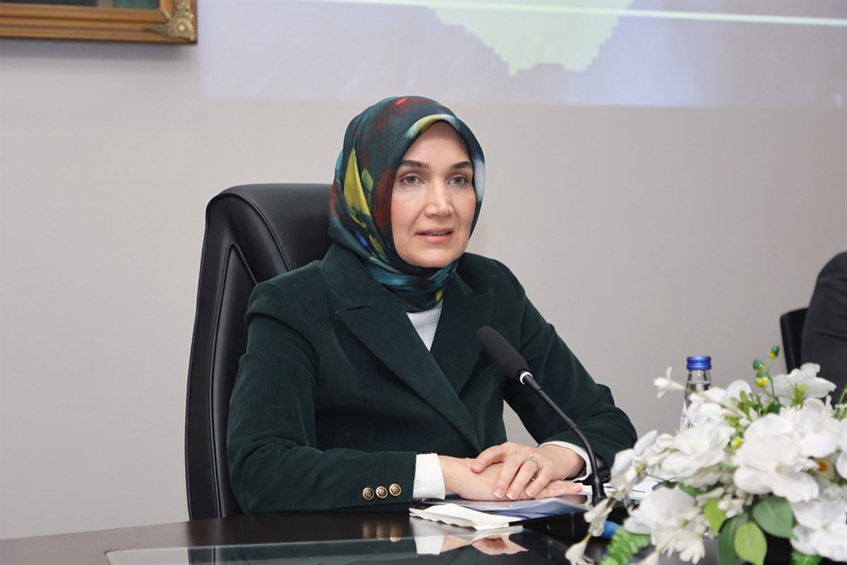 Afyonkarahisar Valisi Doç. Dr. Kübra Güran Yiğitbaşı, umre ibadetini yerine