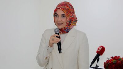 Afyonkarahisar Valisi Doç. Dr. Kübra Güran Yiğitbaşı, umre ibadetini tamamlamasının