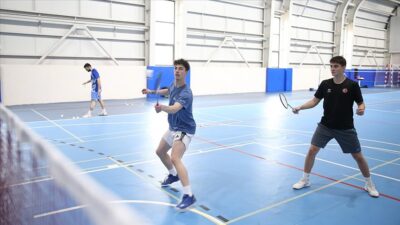 Milli badmintoncu Mert Seven ve Gökay Göl, Avrupa Erkekler Takım