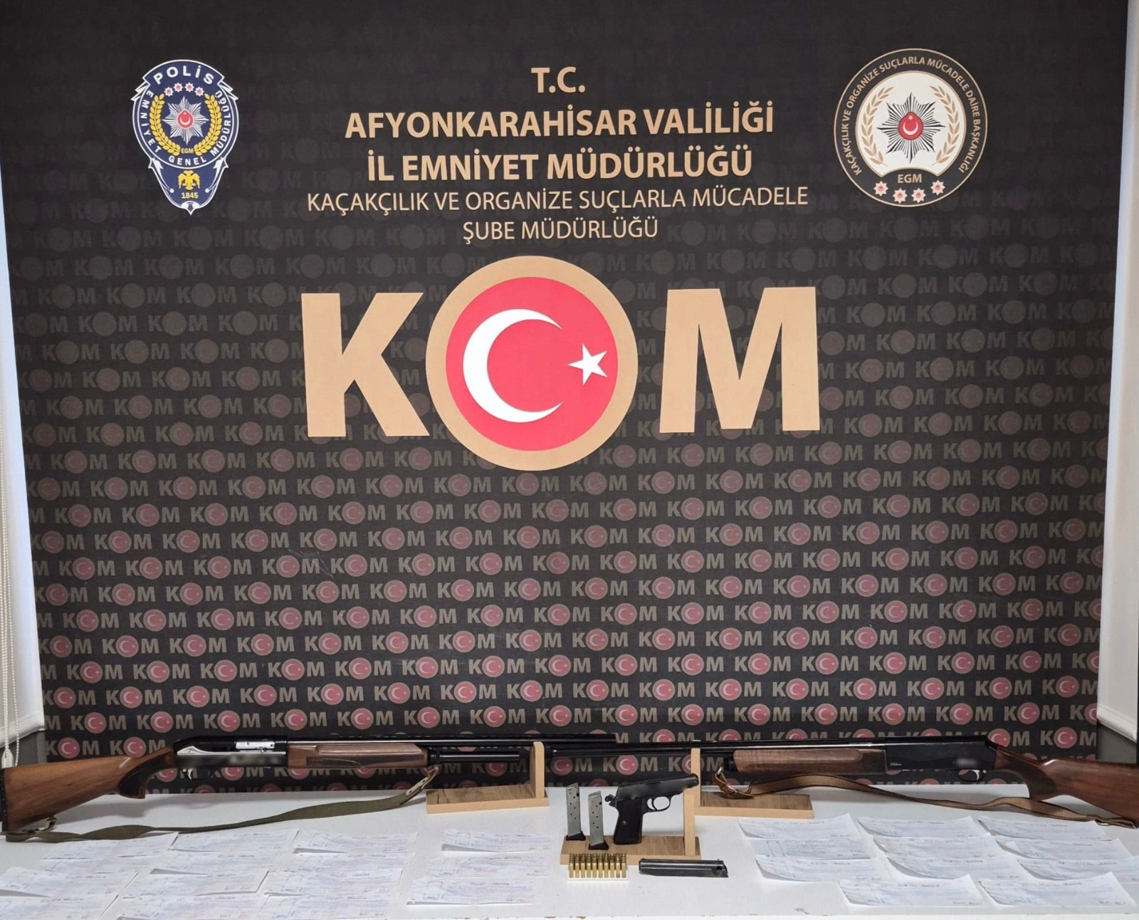 Afyonkarahisar İl Emniyet Müdürlüğü ekipleri, mali suçların önlenmesine yönelik yürüttüğü