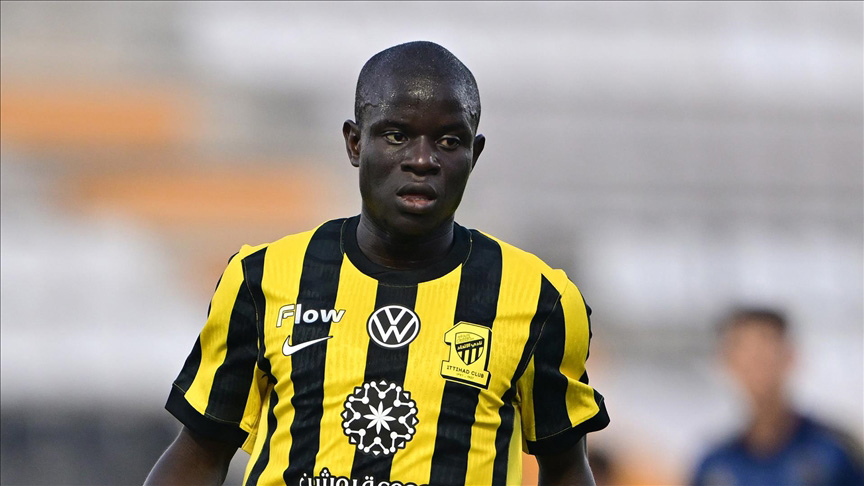 Fenerbahçe'nin devre arası kadro planlaması çerçevesinde transferini duyurduğu N'Golo Kante,