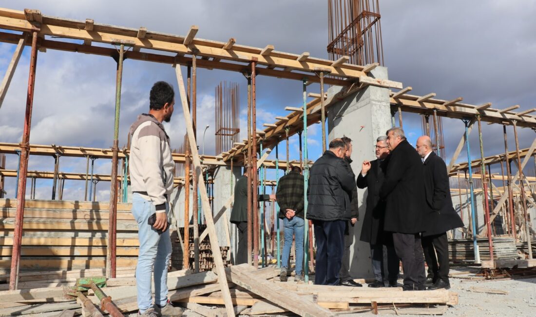 Afyonkarahisar’da eğitim yatırımlarına bir yenisi daha ekleniyor. Hükümet ile hayırseverlerin