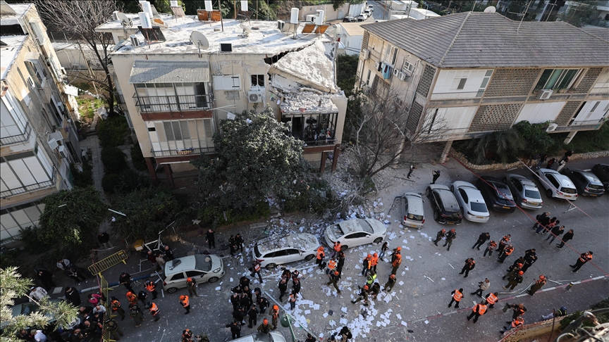İran'ın yaklaşık 10 saat aradan sonra düzenlediği füzeli misillemesinin ardından
