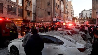 İsrail ordusu, halkı yerlerini terk etmeye zorladığı Lübnan'ın başkenti Beyrut'ta