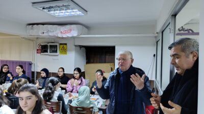 Afyonkarahisar'da öğretmen, öğrenci ve velilerin katılımıyla ‘Maarifin Kalbinde Ramazan' etkinliği