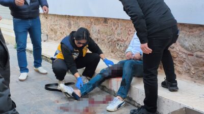  Antalya'da video çekme tartışması sonucu 2 kişi arasında çıkan kavgada