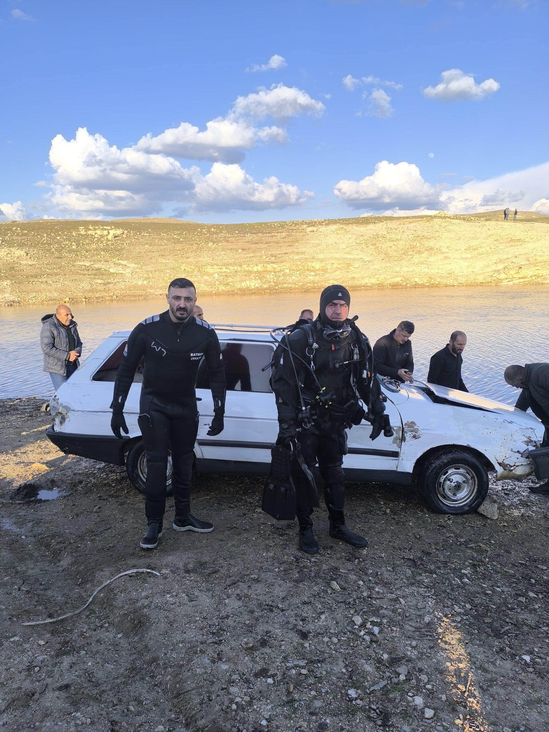 Batman'da balık avlamak için Dicle Nehri kıyısına giden bir vatandaş,