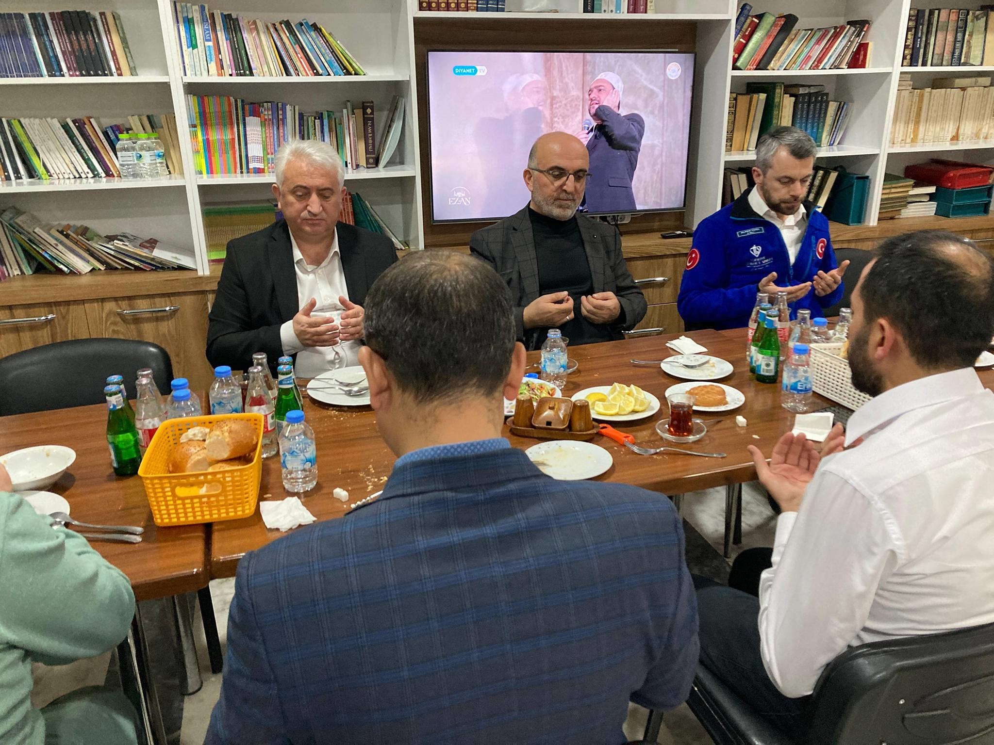 Afyonkarahisar İl Müftülüğü, Türkiye Diyanet Vakfı (TDV) Afyonkarahisar Şubesi ve