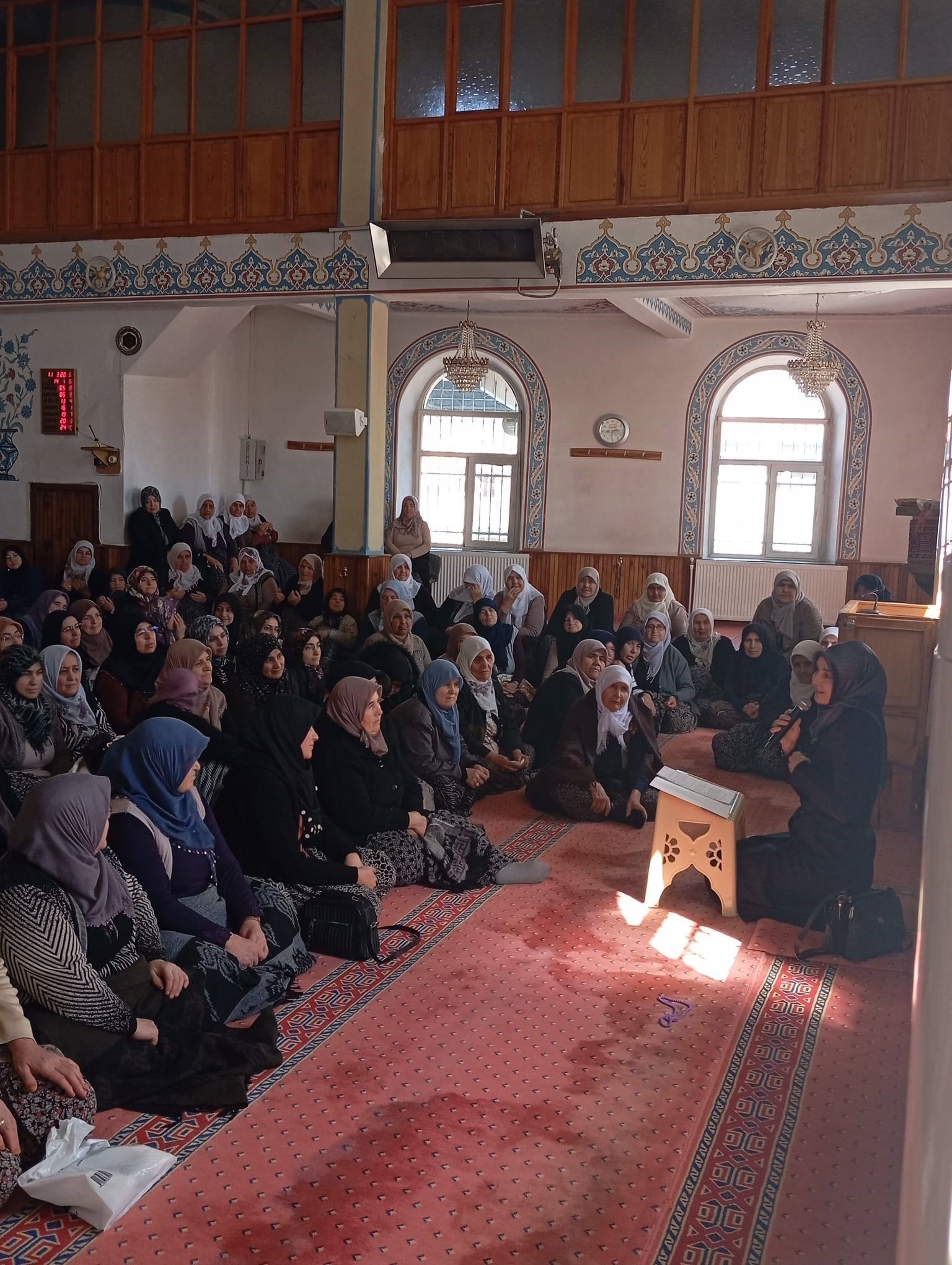 Afyonkarahisar İl Müftülüğü tarafından Ramazan ayı dolayısıyla başlatılan "İrşat" programlarının