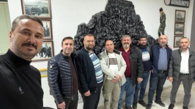 Afyonkarahisar Şuhut Sağlık Meslek Lisesinden 1998 yılında mezun olan eski