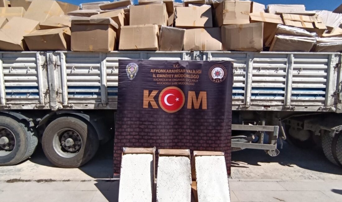 Afyonkarahisar’da polis ekiplerinin dikkati, kaçakçılara geçit vermedi. Şehir girişinde gerçekleştirilen