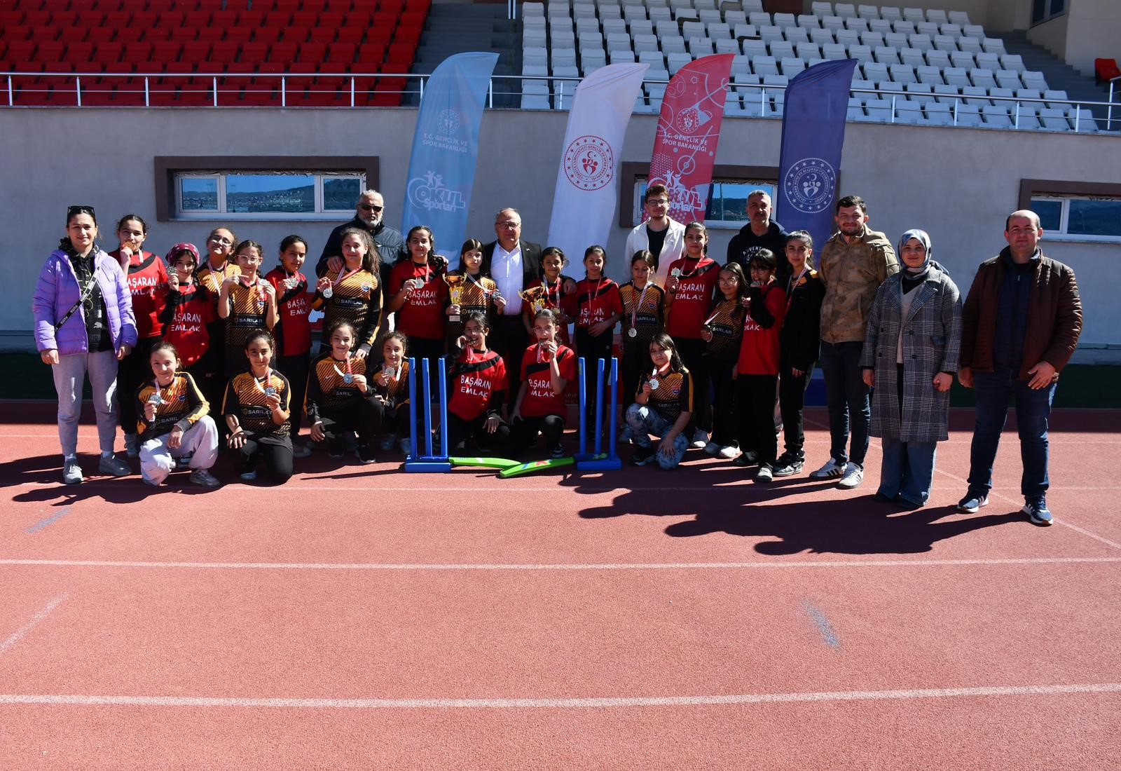Afyonkarahisar Okul Sporları Küçük Kızlar Kriket Müsabakaları Kocatepe Spor Kompleksi