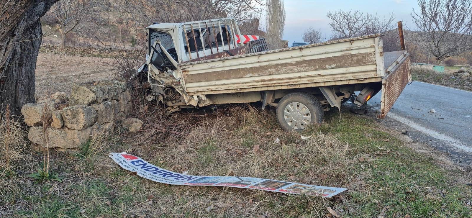 Afyonkarahisar’ın Şuhut ilçesinde sabah saatlerinde meydana gelen trafik kazası kanlı