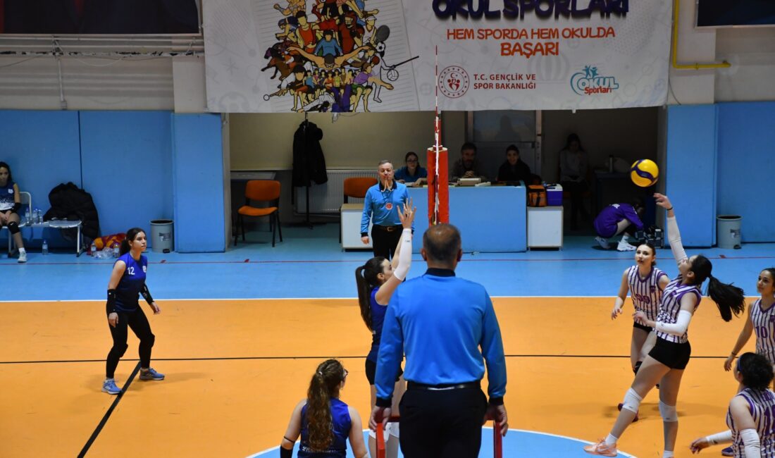 Afyonkarahisar Gençlik ve Spor İl Müdürlüğü tarafından düzenlenen Yıldız Kızlar