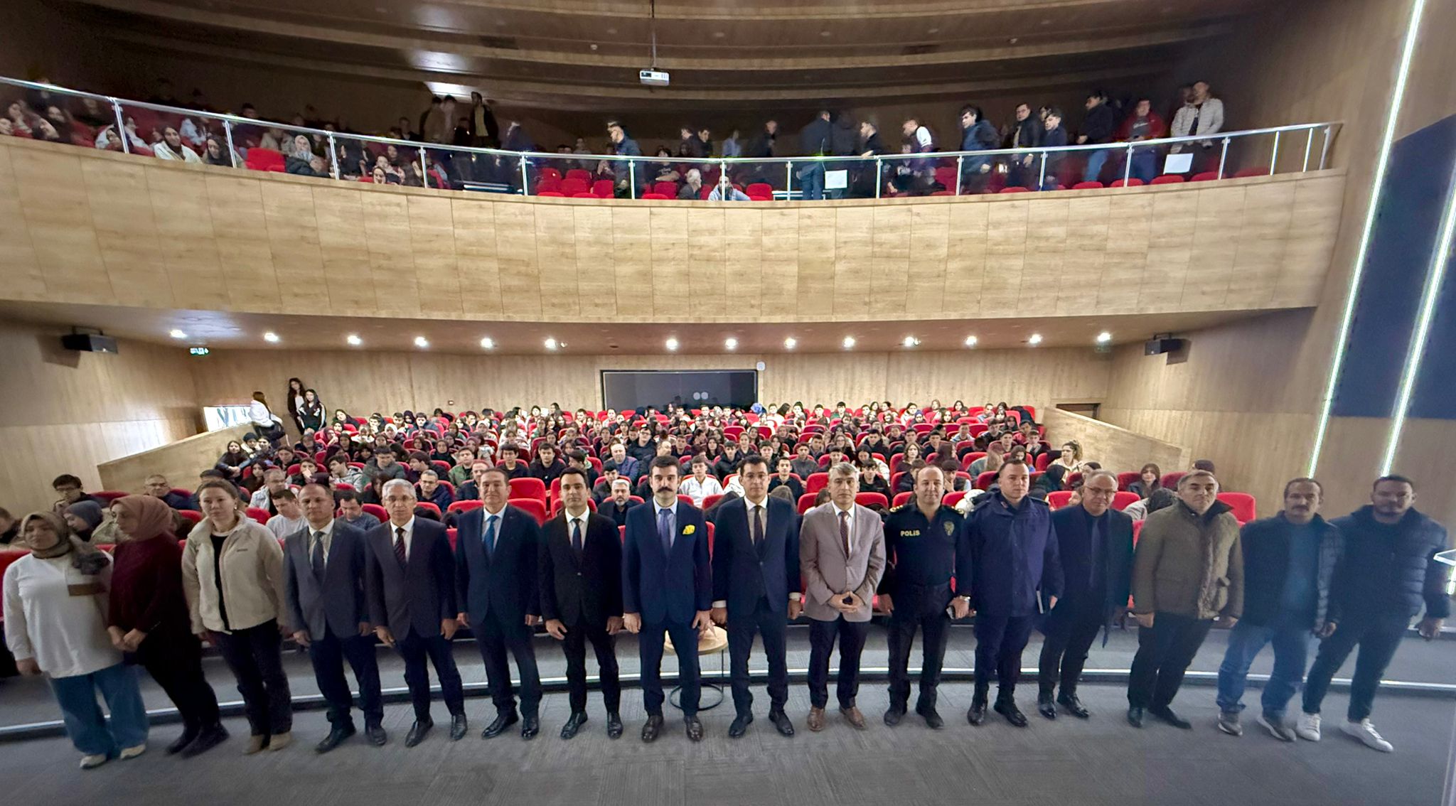 Sandıklı Cumhuriyet Başsavcılığı tarafından, Sandıklı'da bulunan tüm lise okullarının son