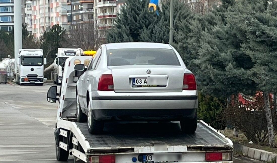 Afyonkarahisar'da kullandığı çekme belgeli araçla polisin 'dur' ihtarına uymayarak kaçan