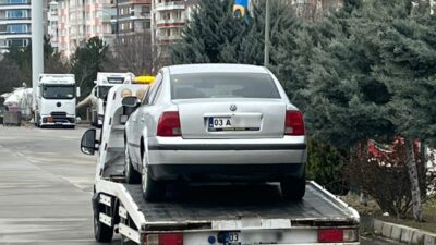 Afyonkarahisar'da kullandığı çekme belgeli araçla polisin 'dur' ihtarına uymayarak kaçan