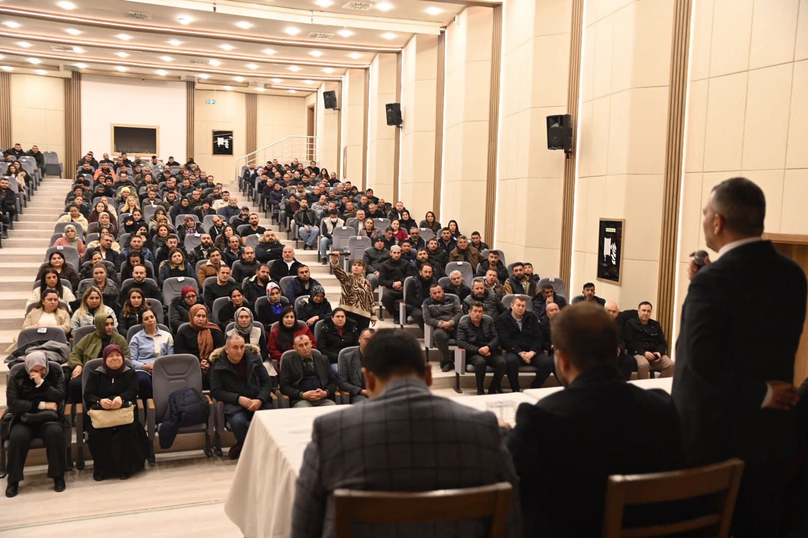 Bayrama sayılı günler kala, Emirdağ Belediye Başkanı Serkan Koyuncu, seçim