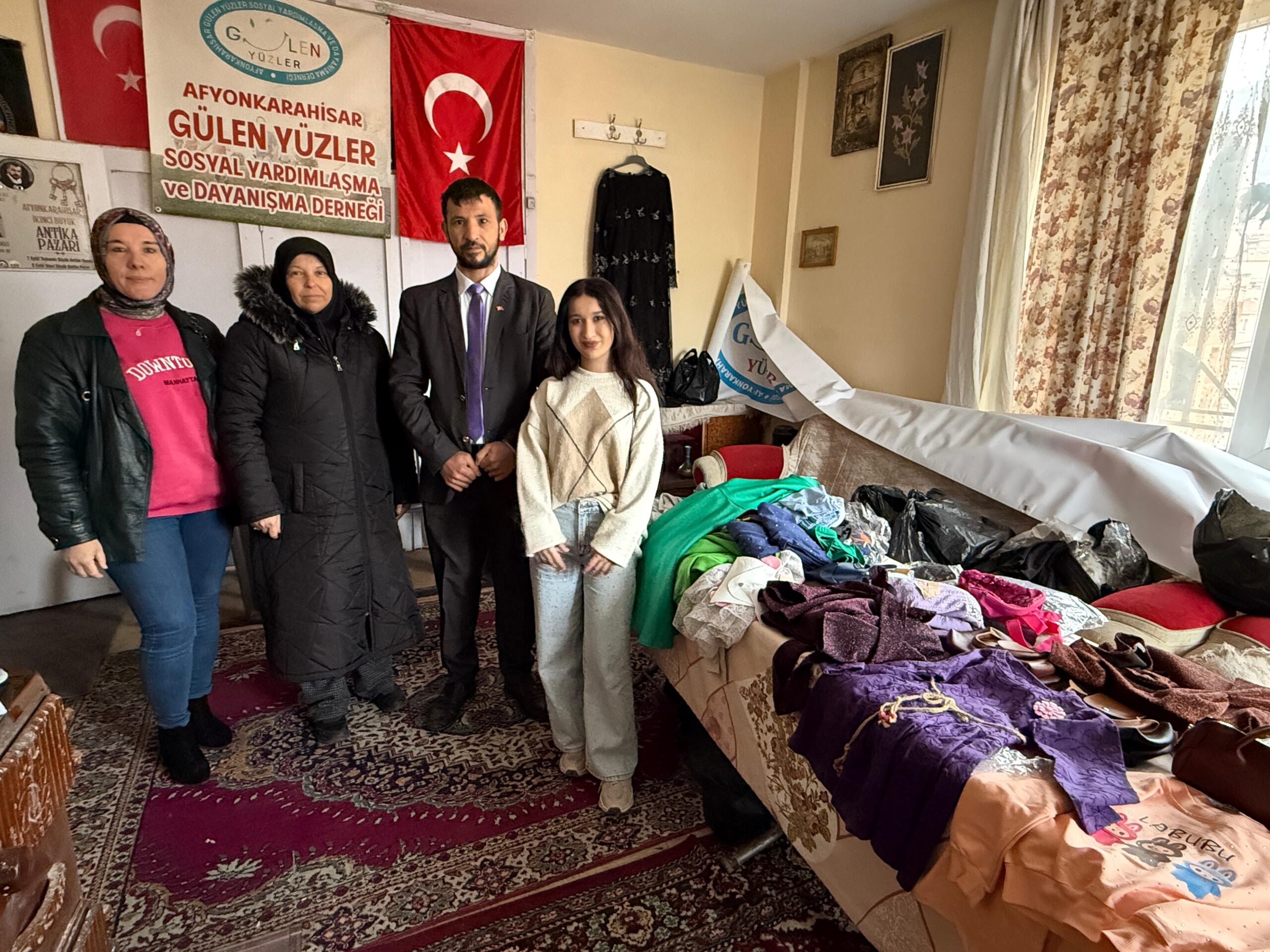 Afyonkarahisar’da faaliyet gösteren Gülen Yüzler Derneği, Ramazan Bayramı öncesinde anlamlı