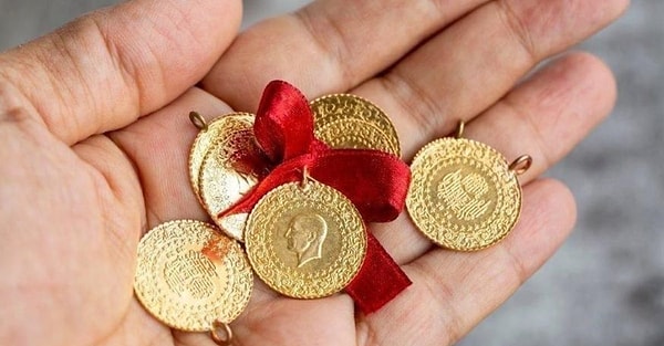 Küresel piyasalardaki hareketlilik ve döviz kurlarındaki değişimlerin etkisiyle altın fiyatlarında