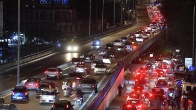 İsrail ordusunun başkent Beyrut ve güney bölgelere düzenlediği hava saldırılarında
