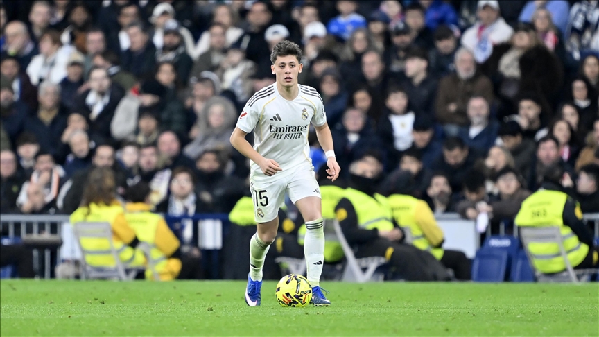 Real Madrid forması giyen milli futbolcu Arda Güler'in İspanya 1.