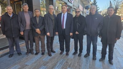 İYİ Parti Afyonkarahisar heyeti Milli Birlik Caddesi’ndeydi. İl Başkanı Muhammet
