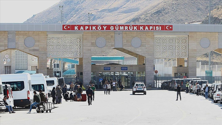 Ticaret Bakanı Bolat, Türkiye-İran sınırındaki Ağrı-Gürbulak, Van-Kapıköy ve Hakkari-Esendere gümrük
