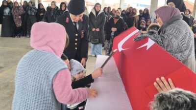 Şanlıurfa'nın Siverek ilçesinde meydana gelen trafik kazasında hayatını kaybeden evli
