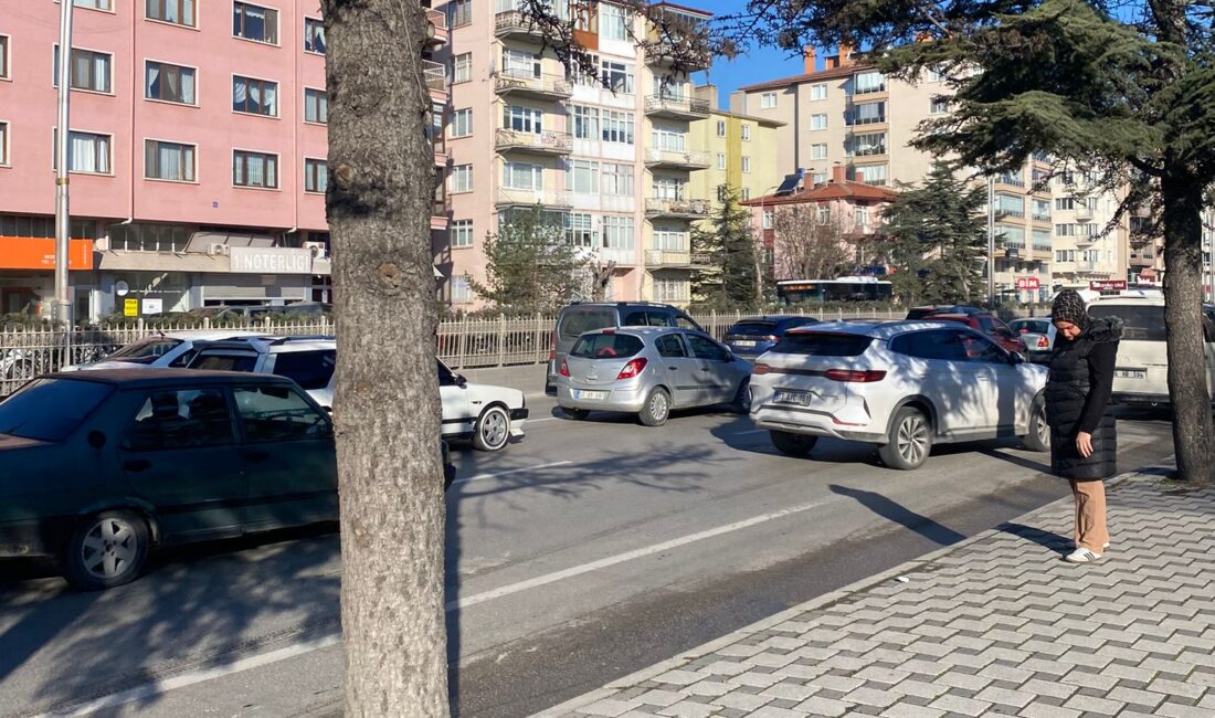 Afyonkarahisar'ın en işlek güzergahlarından biri olan Atatürk Caddesi'nde meydana gelen