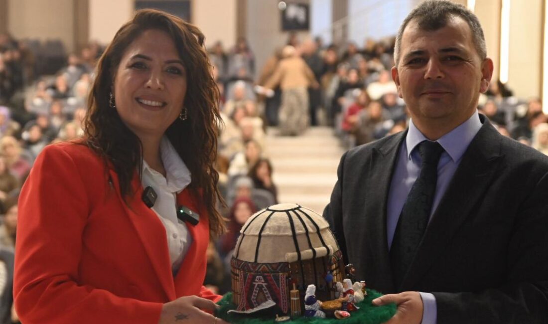 Emirdağ Belediyesi Gençlik Merkezi koordinesinde düzenlenen “Emirdağ’da Gönül Sohbetleri 4