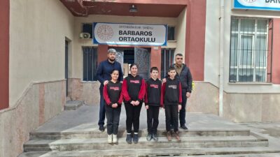 Afyonkarahisar'da bir öğretmen ve öğrencileri, topladıkları 150 bin lirayla 3