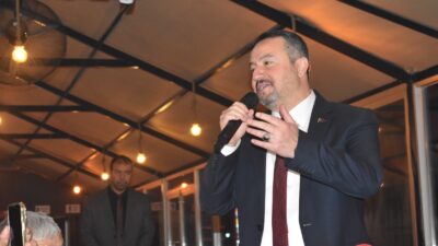 Sandıklı Belediye Başkanı Adnan Öztaş, belediye personelinin Ramazan Bayramı’nı daha