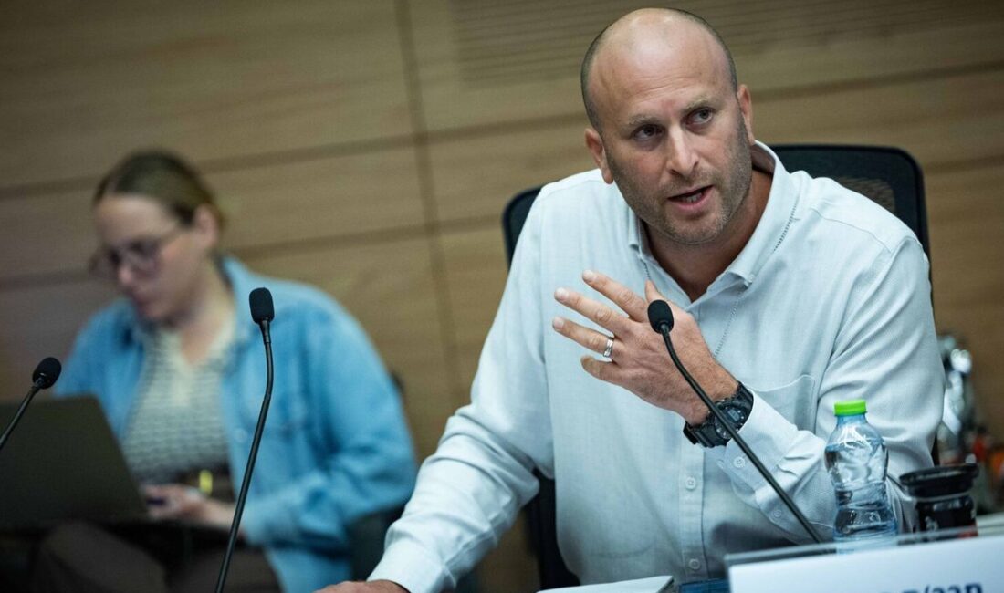 İsrail Meclisi’nde (Knesset) konuşan aşırı sağcı milletvekili Yitzhak Kroizer, Batı