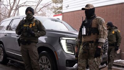 ABD Göçmenlik ve Gümrük Muhafaza (ICE) ekipleri, California eyaletinde düzenlenen