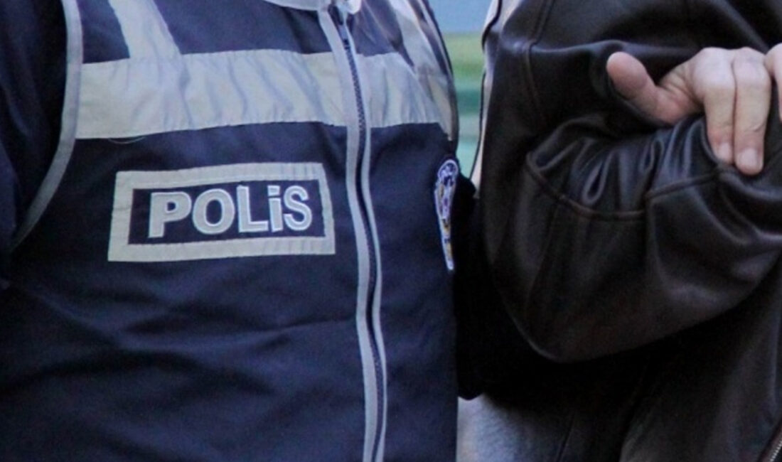 Eşme Belediye Başkanı Yılmaz Tozan gözaltına alındı.