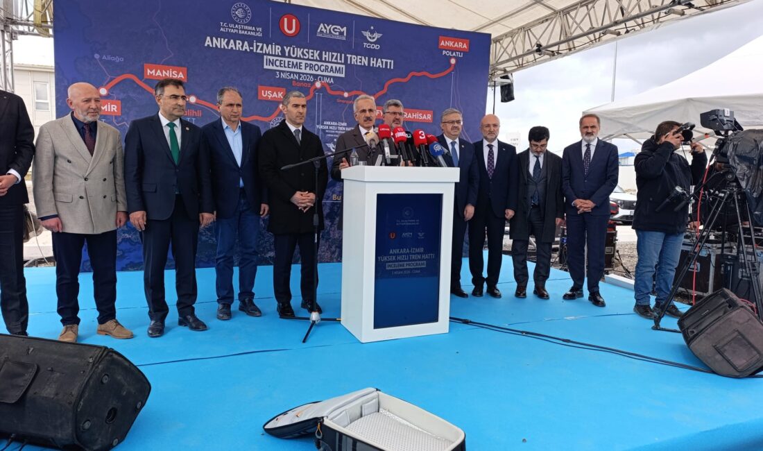 Ulaştırma ve Altyapı Bakanı Abdulkadir Uraloğlu, Afyonkarahisar’da yapımı süren Ankara-İzmir