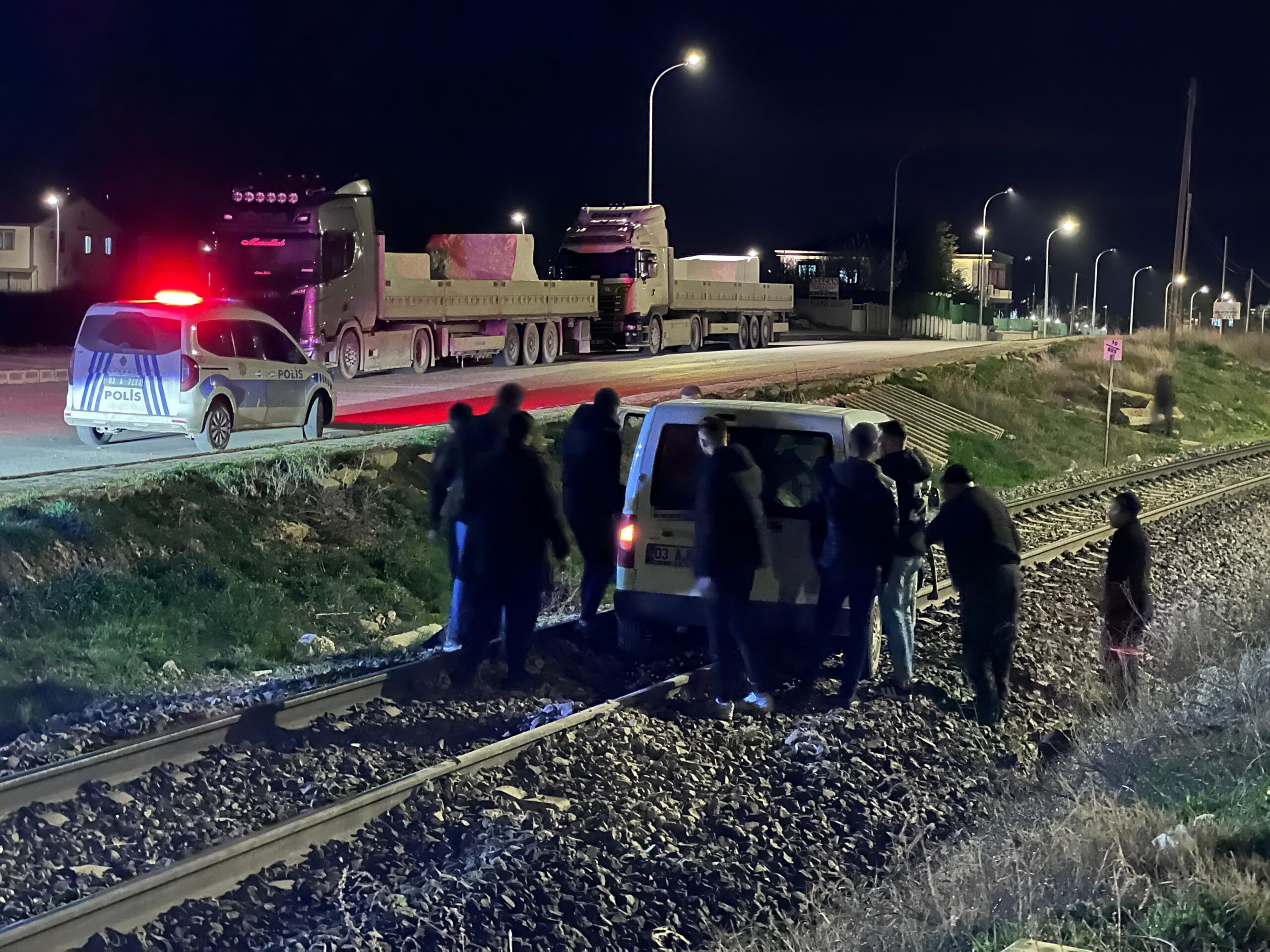 Afyonkarahisar kent merkezinde gece saatlerinde yaşanan olayda, dikkatsiz bir sürücü