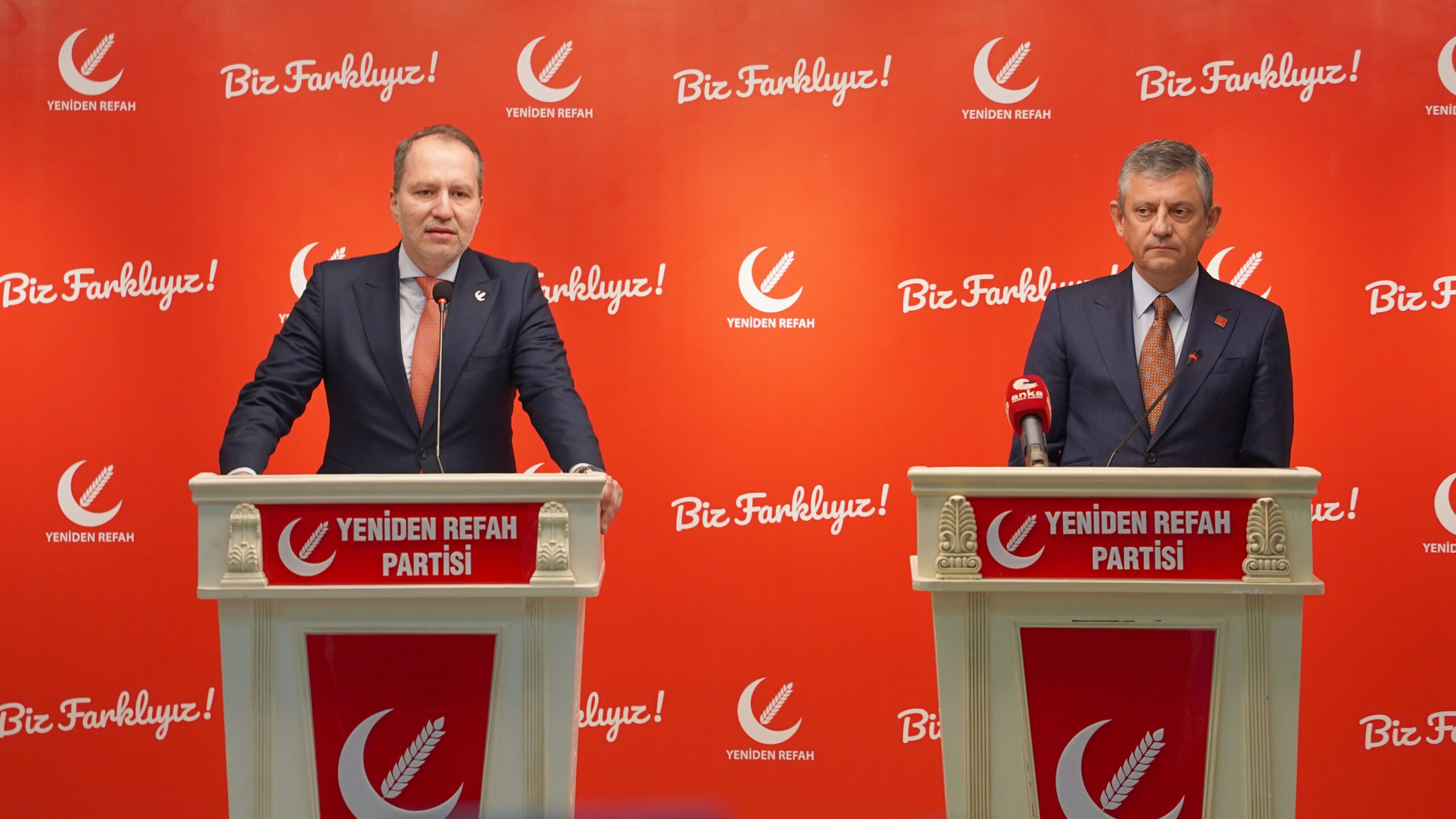 CHP Genel Başkanı Özgür Özel ve Yeniden Refah Partisi Genel