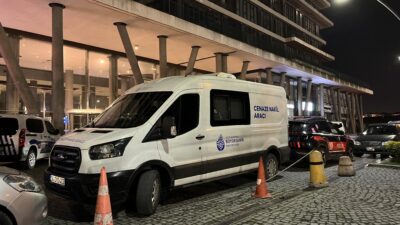 İstanbul Zeytinburnu’nda barışma bahanesiyle eski eşinin evine giden şahıs, dehşet