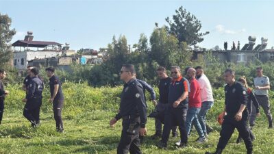 Mersin’in Tarsus ilçesinde Berdan Irmağı’nda bulunan erkek cesedinin, belediye personeli