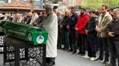 Sakarya’nın Akyazı ilçesinde gece saatlerinde çıkan tartışmada göğsünden bıçaklanarak hayatını