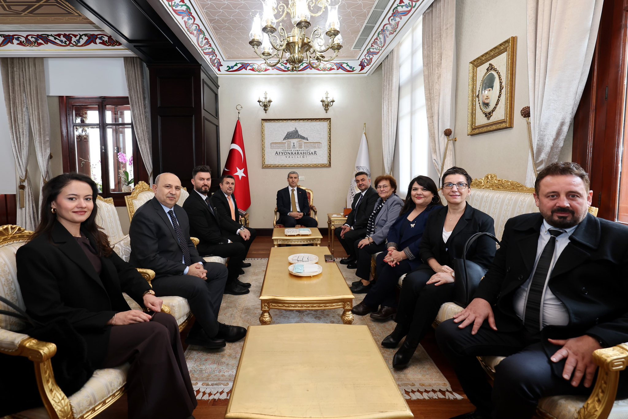 Afyonkarahisar Valisi Dr. Naci Aktaş, şehrin ekonomik kalkınmasında önemli rol