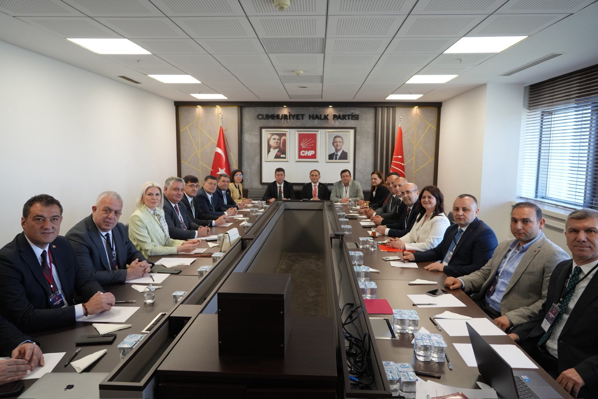 Afyonkarahisar Belediye Başkanı Burcu Köksal, yerel yönetim stratejilerinin belirlendiği önemli